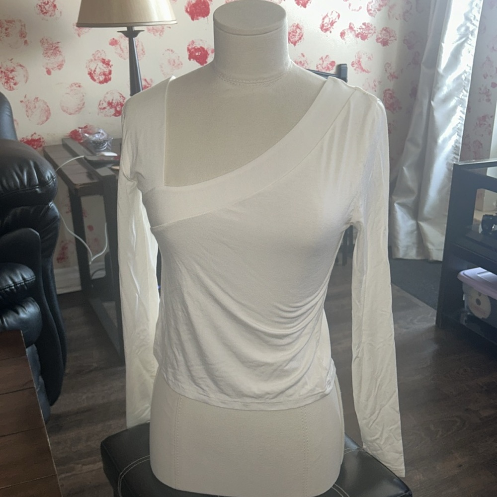 Asymmetric neckline top